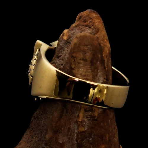 ANILLO DE BRONCE CON ESCUDO Y BANDERA